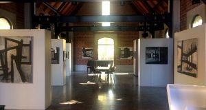 »Prozess« – Malerei und Grafik von Eberhard Klauß