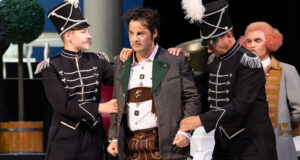 Dessau: Man schenkt sich Rosen