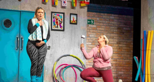 Leipzig: Leichtes Stretching | Kunst und Technik Leipzig: Leichtes Stretching | Kunst und Technik