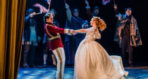 Leipzig: „La Cenerentola“ als puppiger Augenschmaus