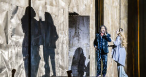 Dresden / Semperoper: Phantasievolle Bühnenarchitektur